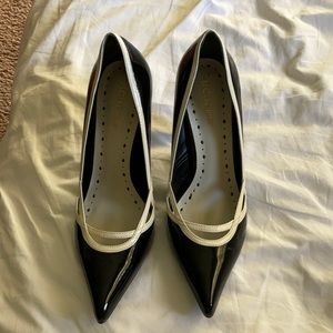 BCBGirls Women’s Smooth Patent Heels in Black/Bone - Size 8M (*preowned)